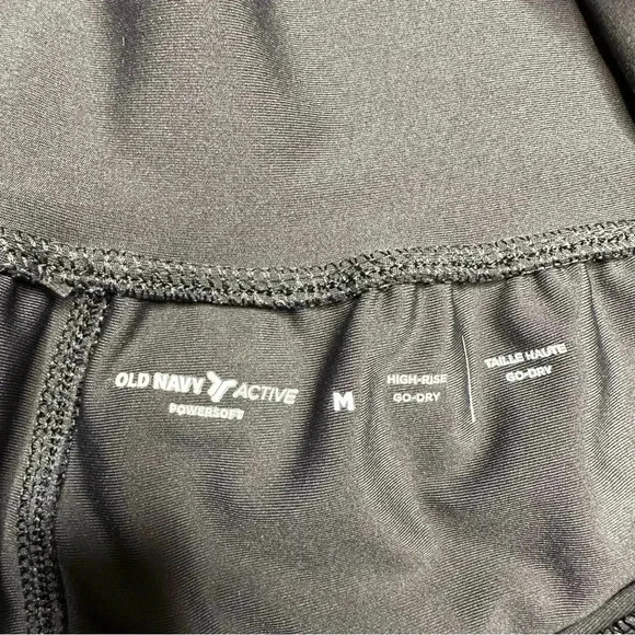 Old Navy Active Powersoft Yoga Shorts Black Pockets High Waist Size Medium - Picture 6 of 16